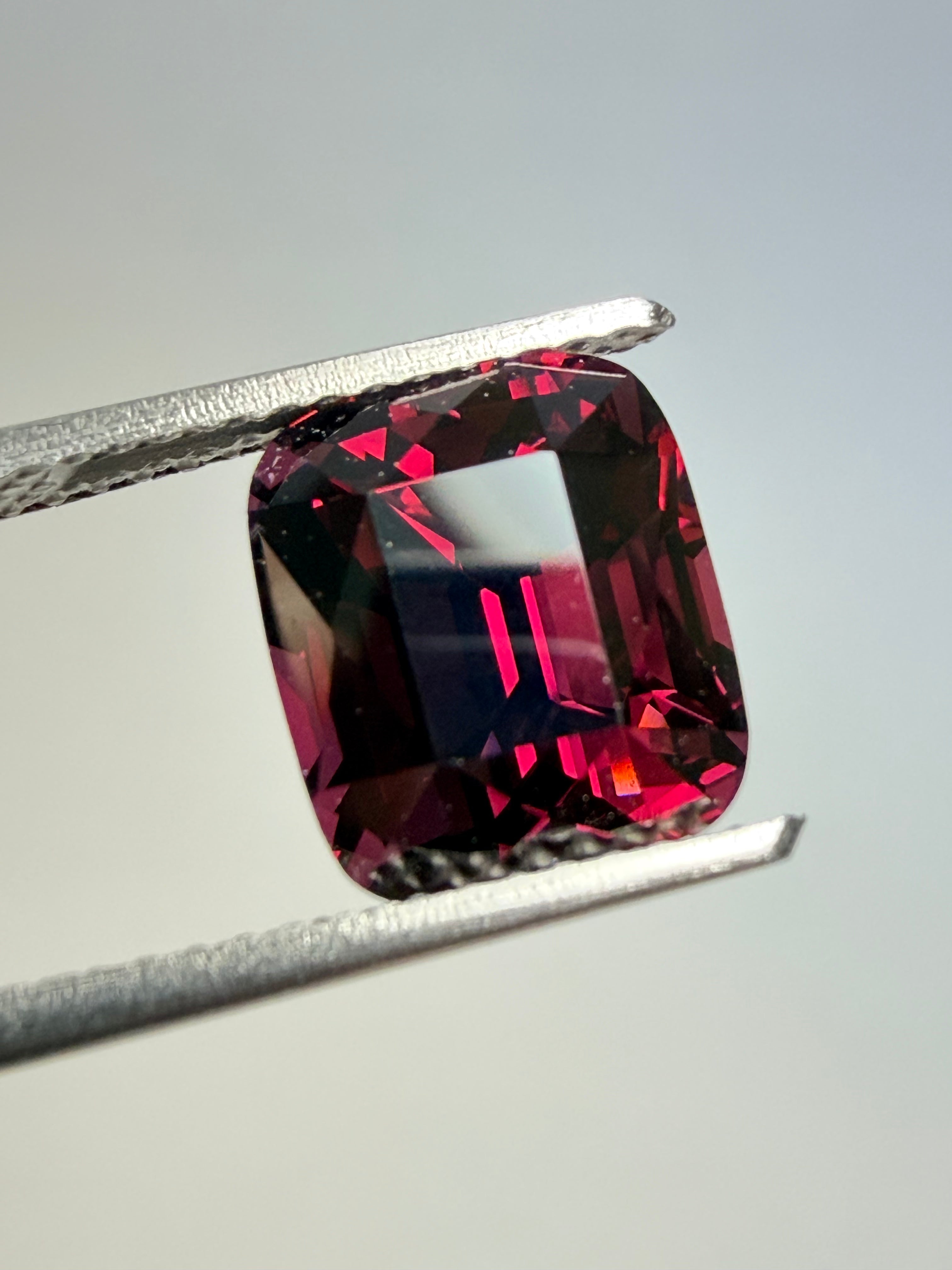 Vietnamese Purple Spinel 4.67ct