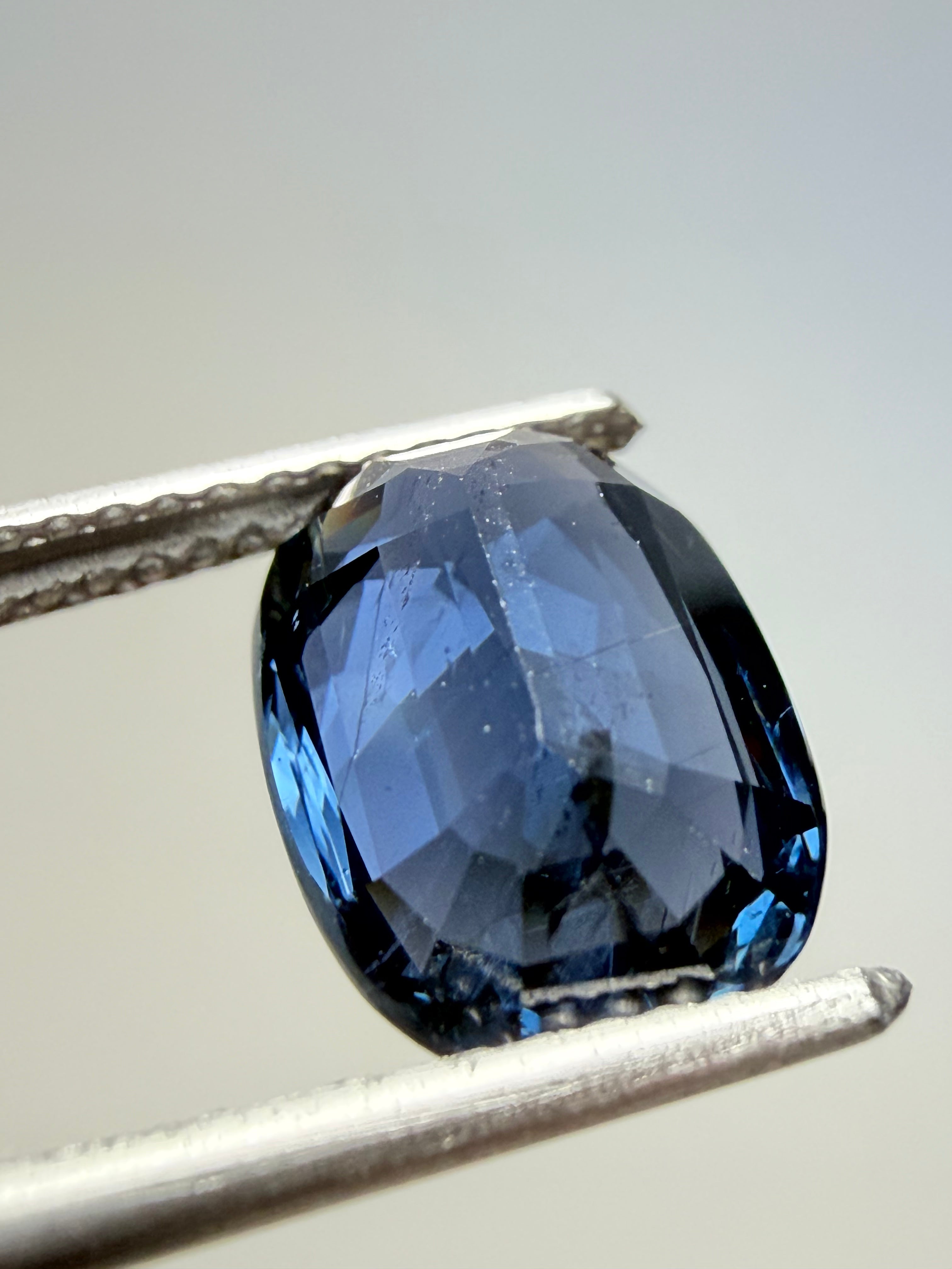 Blue Spinel 3.56ct
