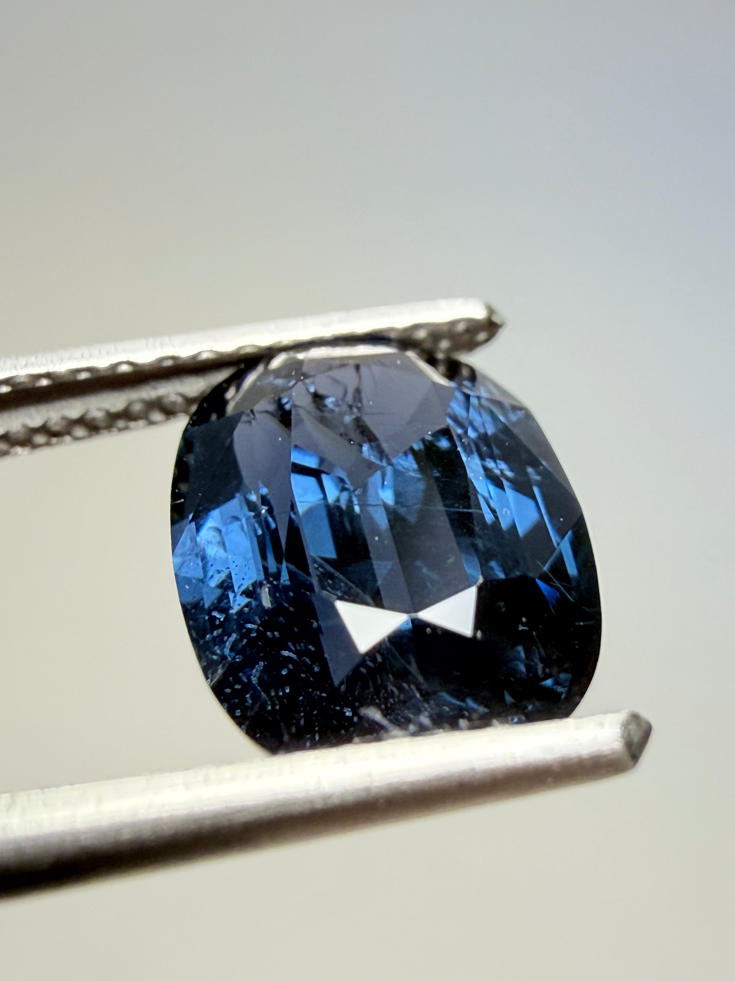 Blue Spinel 3.56ct