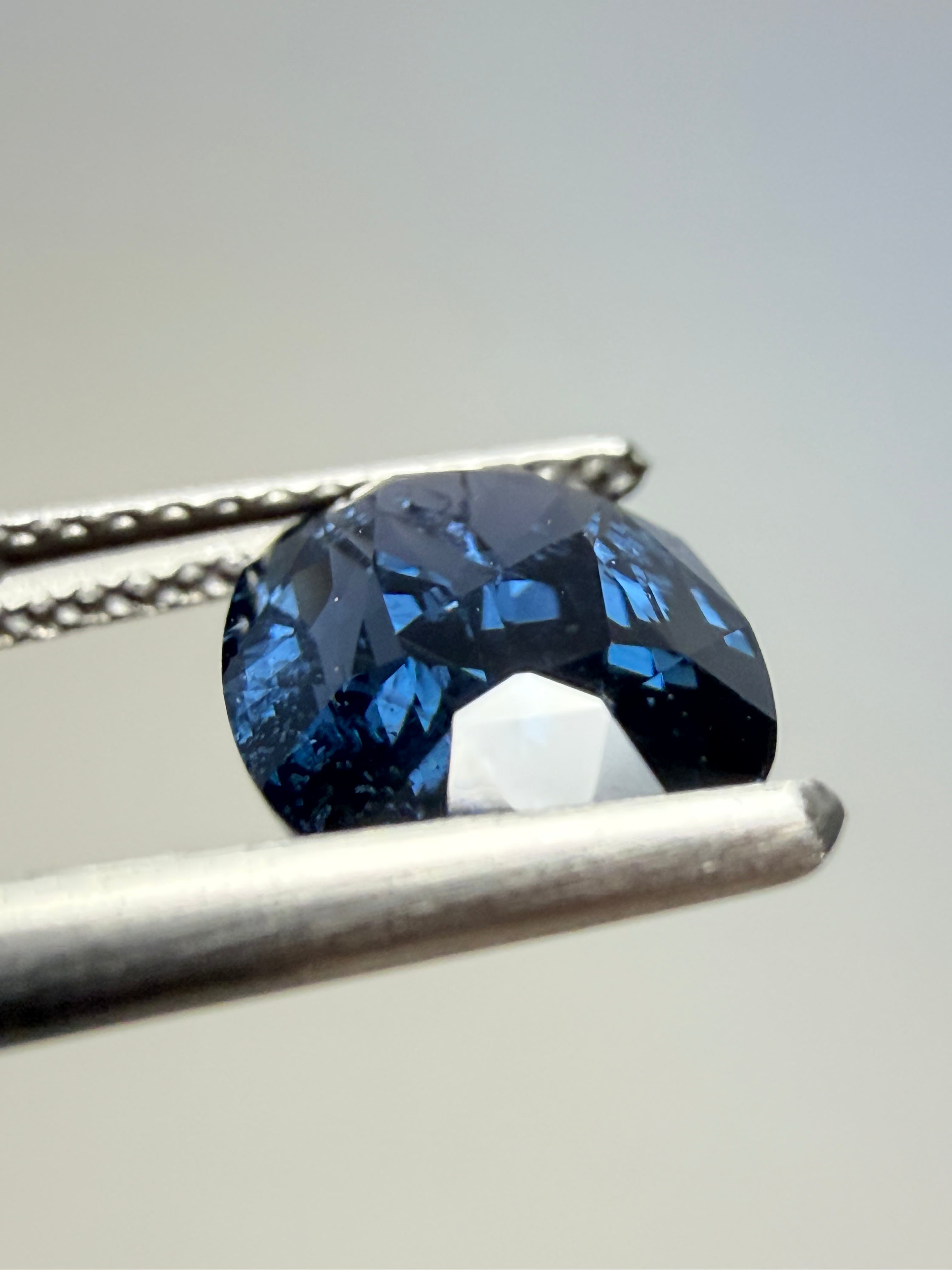 Blue Spinel 3.56ct