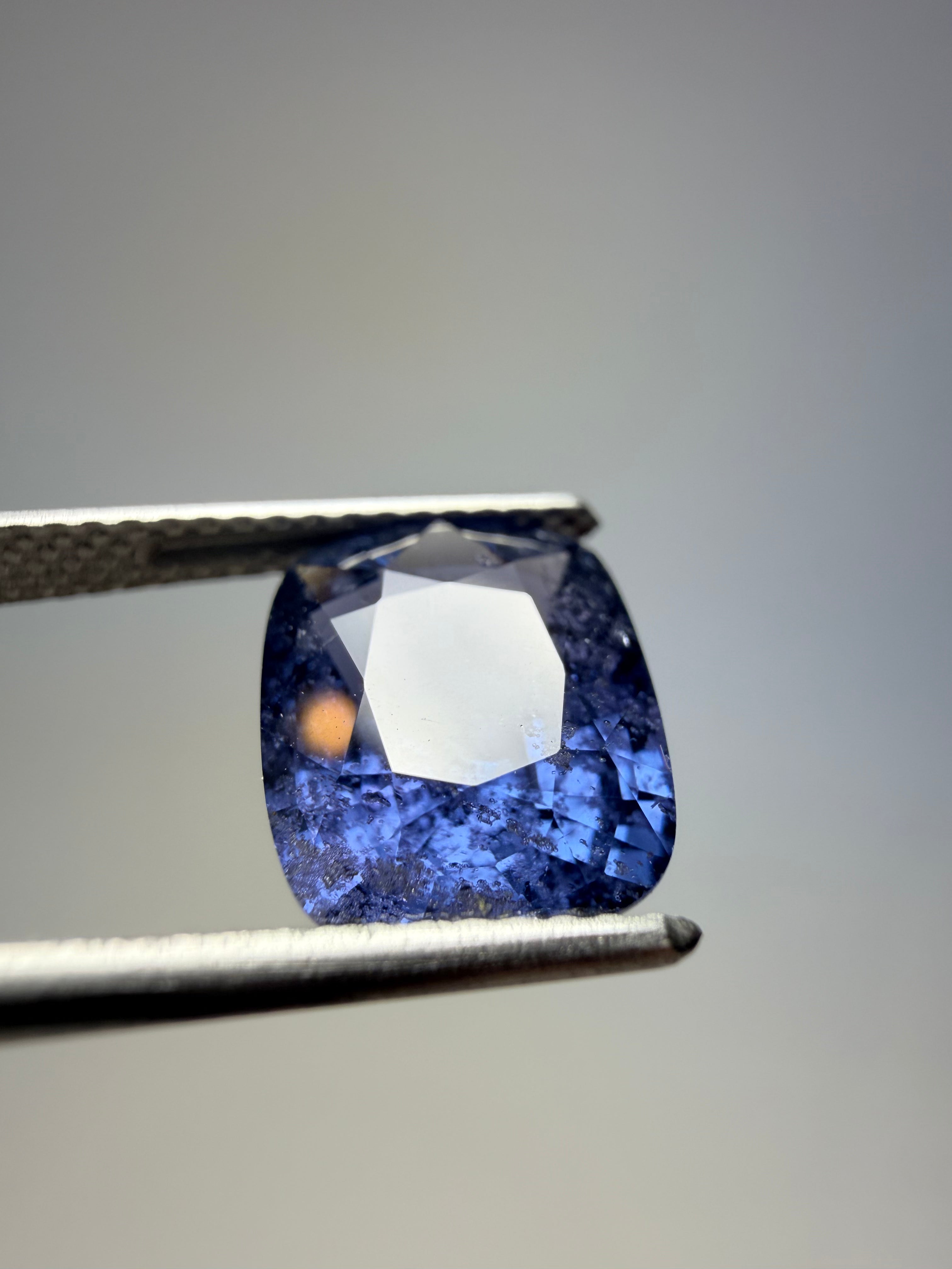 Blue Spinel 4.10ct